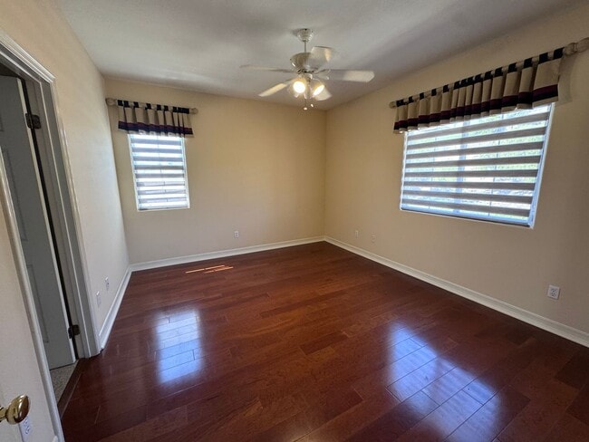 Building Photo - Stunning Home with Panoramic Views in Port...