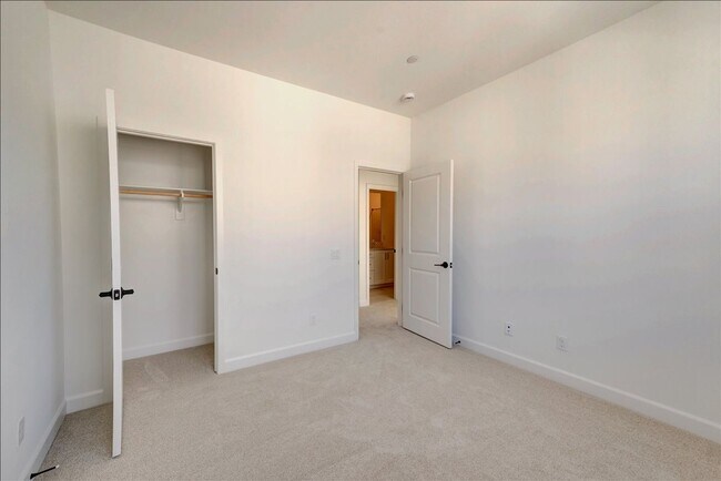 Building Photo - 1202 Mountain Laurel Rd