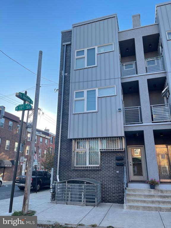 Building Photo - 1105 Mt Vernon St