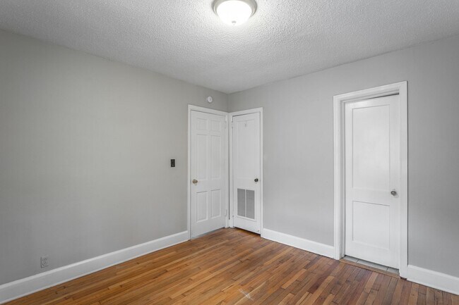 Building Photo - 3 Bedroom House in East Ridge!