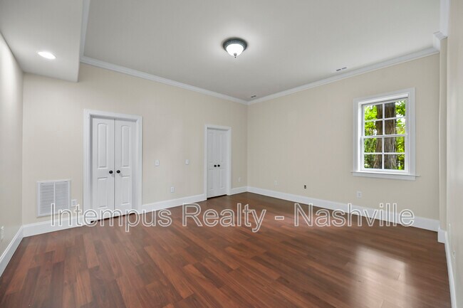 Building Photo - 7 Crooked Stick Ln