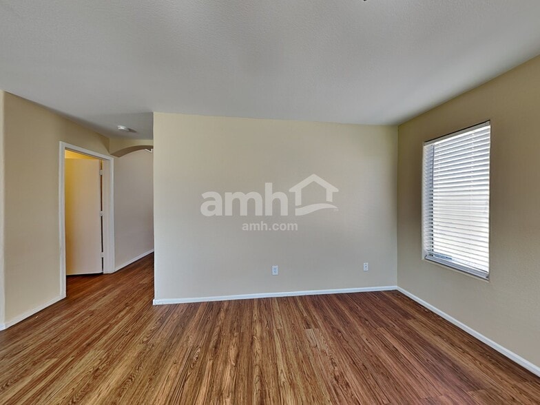 Building Photo - 8711 S 50th Ln