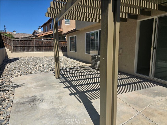 Building Photo - 31532 Royal Oaks Dr