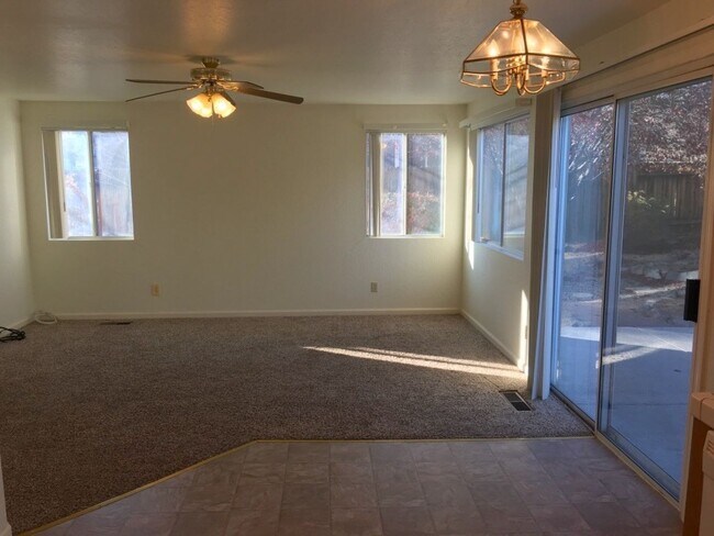 Building Photo - NW Reno Two Story - Beautiful Landscaping ...