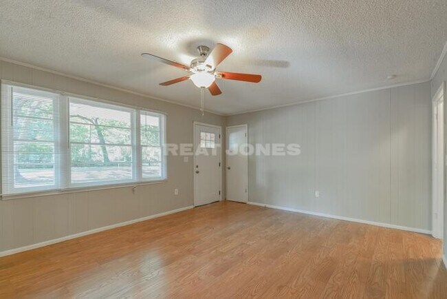 Building Photo - Charming 3 Bedroom in Williamston!