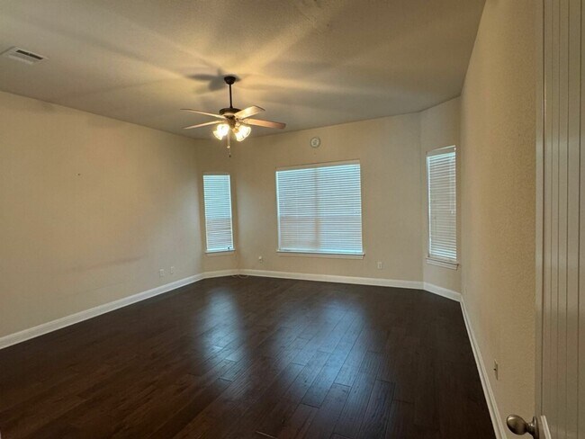 Building Photo - Walsh Trails Beautiful Home