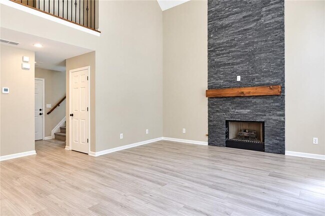Building Photo - 510 Parkstone Ln