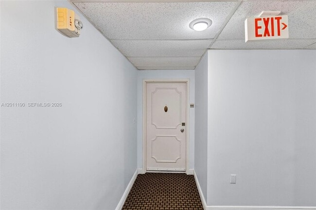 Building Photo - 3000 E Sunrise Blvd