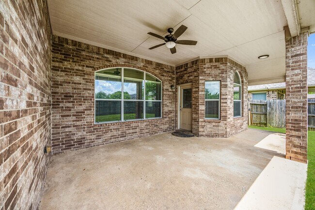 Building Photo - 5402 Hickory Harvest Dr
