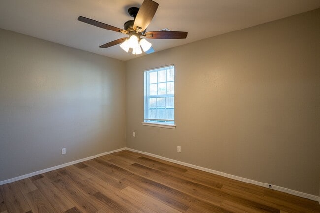 Building Photo - 2209 W Galveston St