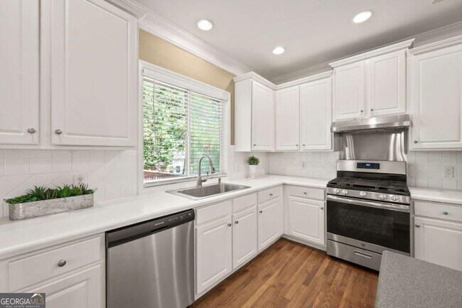 Building Photo - 10950 Kimball Crest Dr