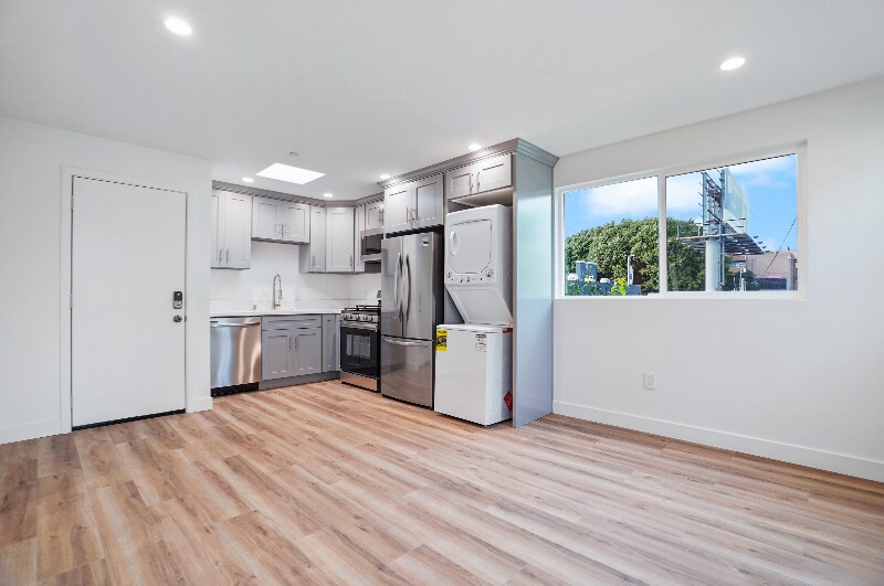 Primary Photo - 5185 20th St