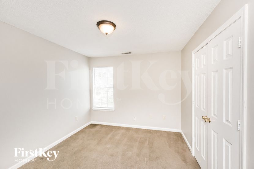 Building Photo - 7842 Shadowland Cove