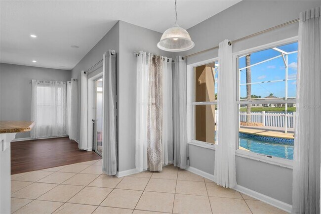Building Photo - 1555 Harrier Dr