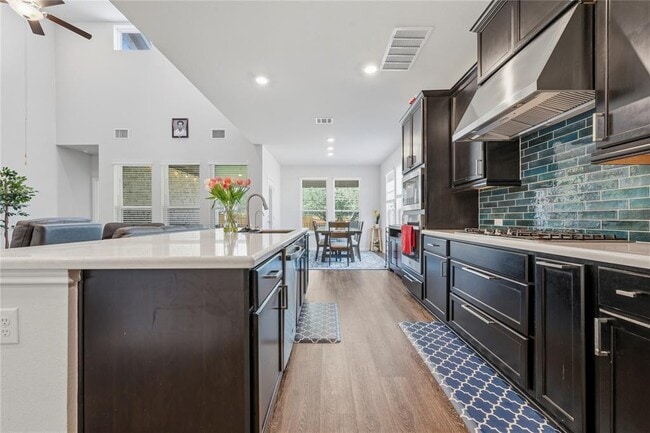Building Photo - 317 Barton Oak Trl