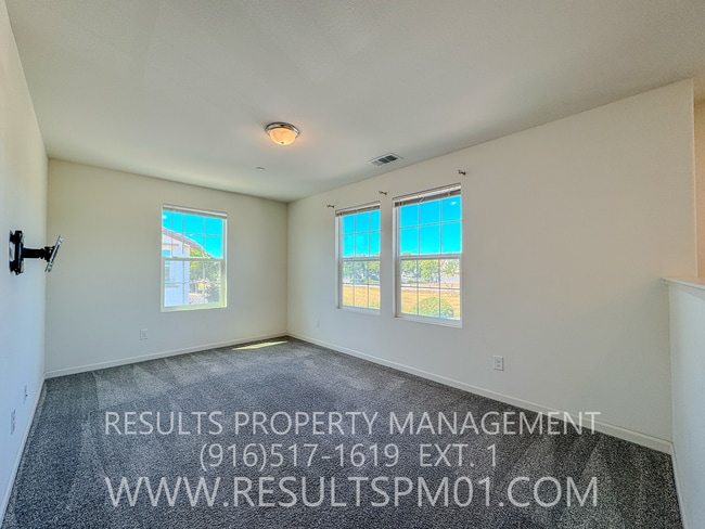 Building Photo - Beautiful Natomas 4 Bedroom Home w Loft