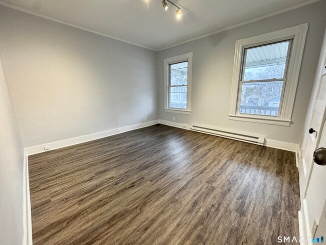 Building Photo - 34 Hanford Ave