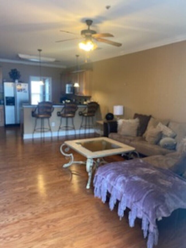 Building Photo - Fall 2026 Plainsview Condos