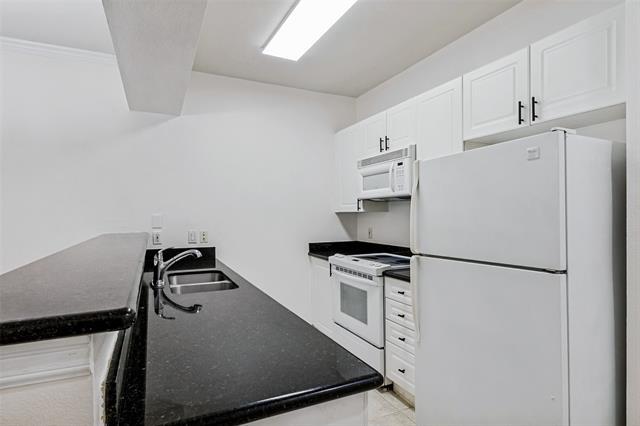 Building Photo - 3400 Welborn St