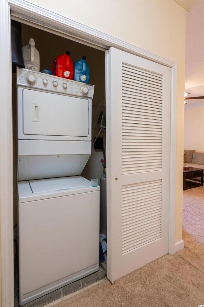 Building Photo - 332 Kiskadee Loop