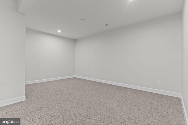 Building Photo - 12600 Coventry Mnr Wy