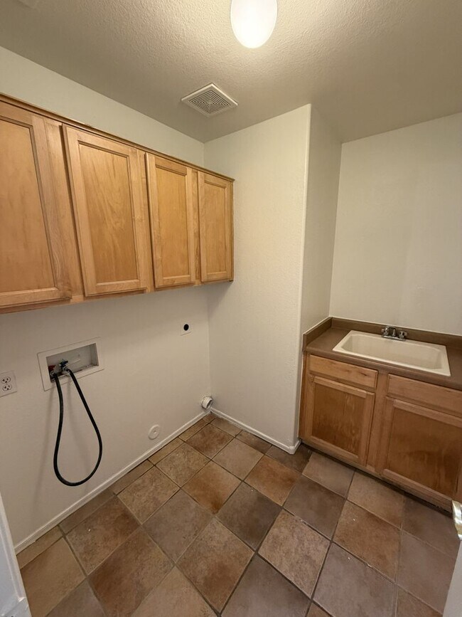 Building Photo - 3816 S 74th Dr