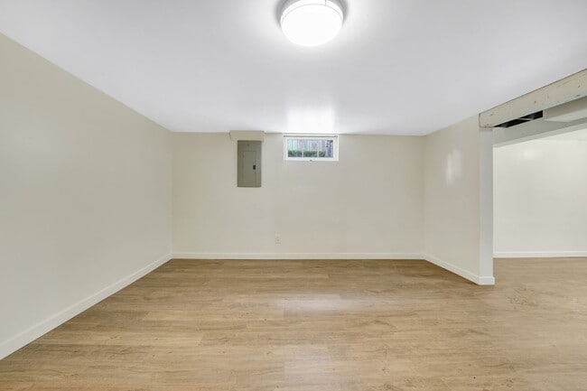 Building Photo - Delightful Home! Price Reduced