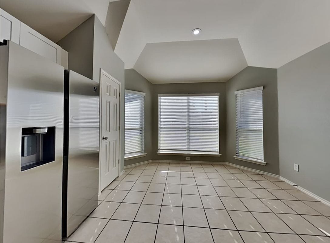 Building Photo - 2920 Crystal Way