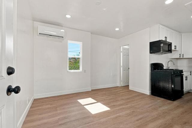 Building Photo - 2641 E 18th St