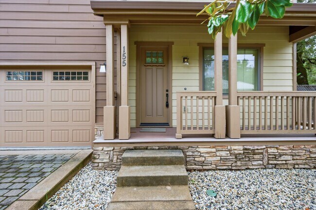 Building Photo - 155 Rosebud Ln