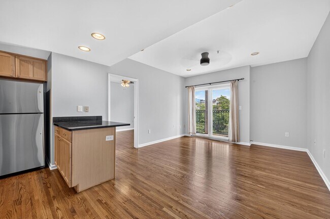 Building Photo - 531-533-533 Jefferson St