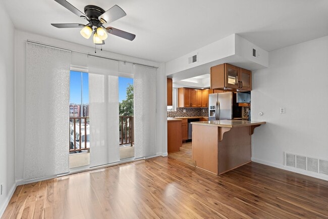 Building Photo - 5430 Linda Vista Rd