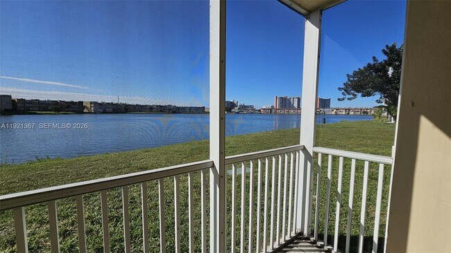 Building Photo - 1670 NE 191st St