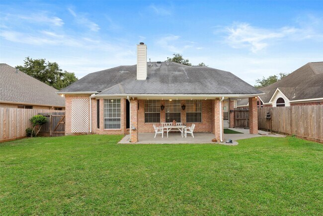 Building Photo - 9023 Eaglecove Dr