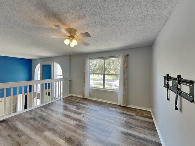 Building Photo - 10935 Rushwood Way