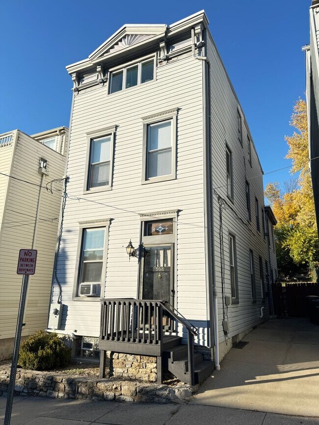 Primary Photo - 308 Klotter Ave