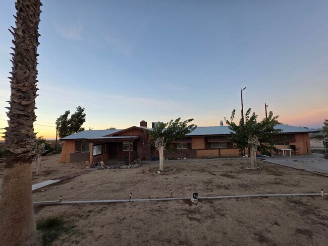 Building Photo - 23708 Gazana St