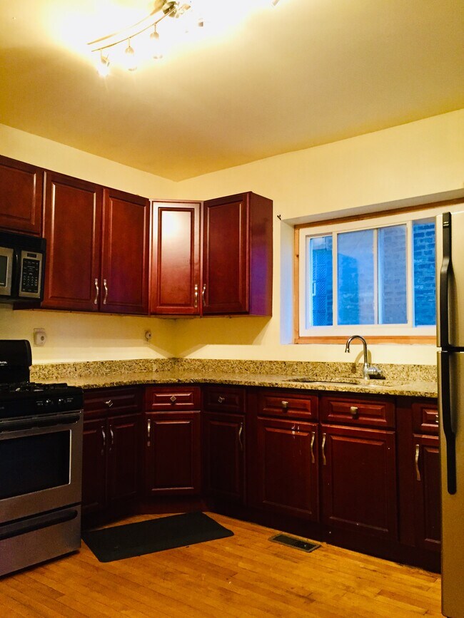 Building Photo - 1924 Kenilworth Ave