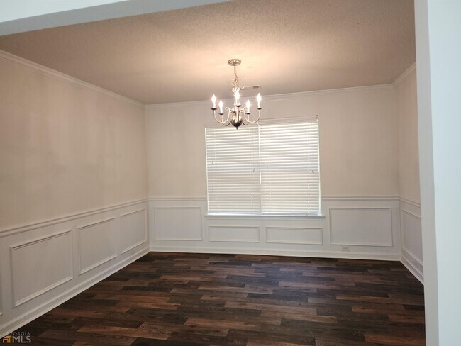 Building Photo - 7130 Cavender Dr SW