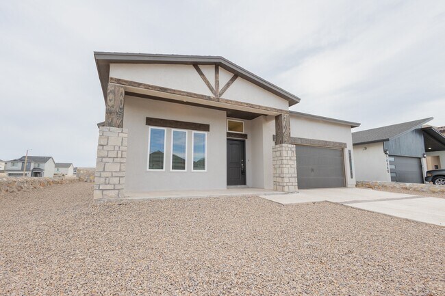 Building Photo - 14852 Mike a Mendoza Ave