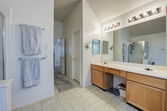 Building Photo - 17015 Maricella Cir