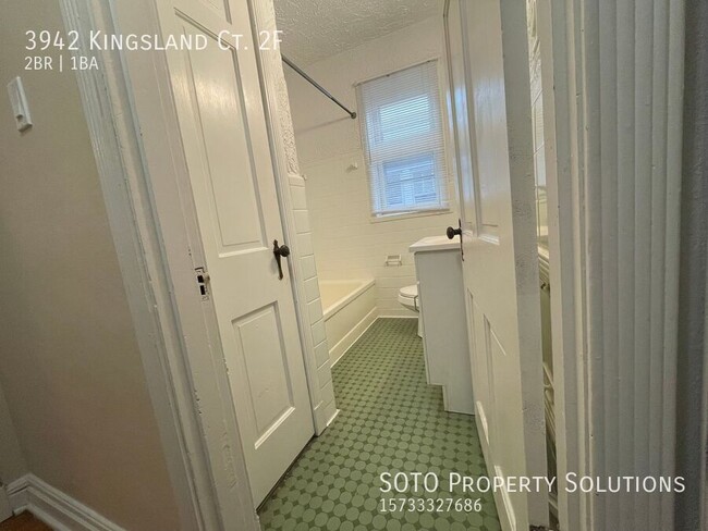 Building Photo - **section 8 accepted**Charming 2-bedroom, ...