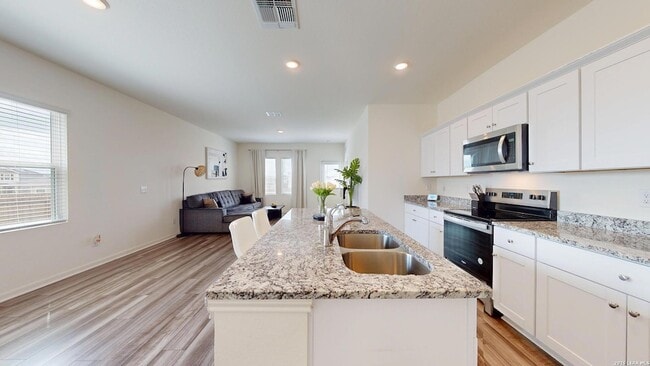 Building Photo - 5814 Lilac Lndg