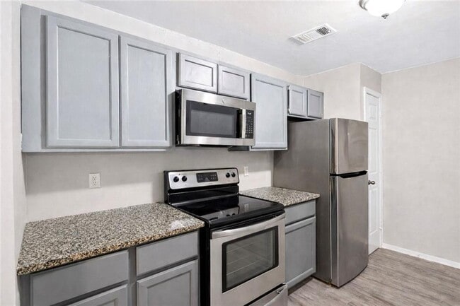 Building Photo - 5537 Mountain Springs Cir