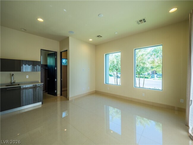 Building Photo - 7447 Yonie Ct