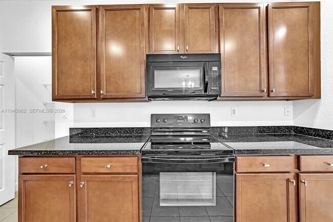 Building Photo - 908 SW 147th Ave