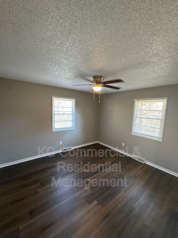 Building Photo - 218 SW 19th St