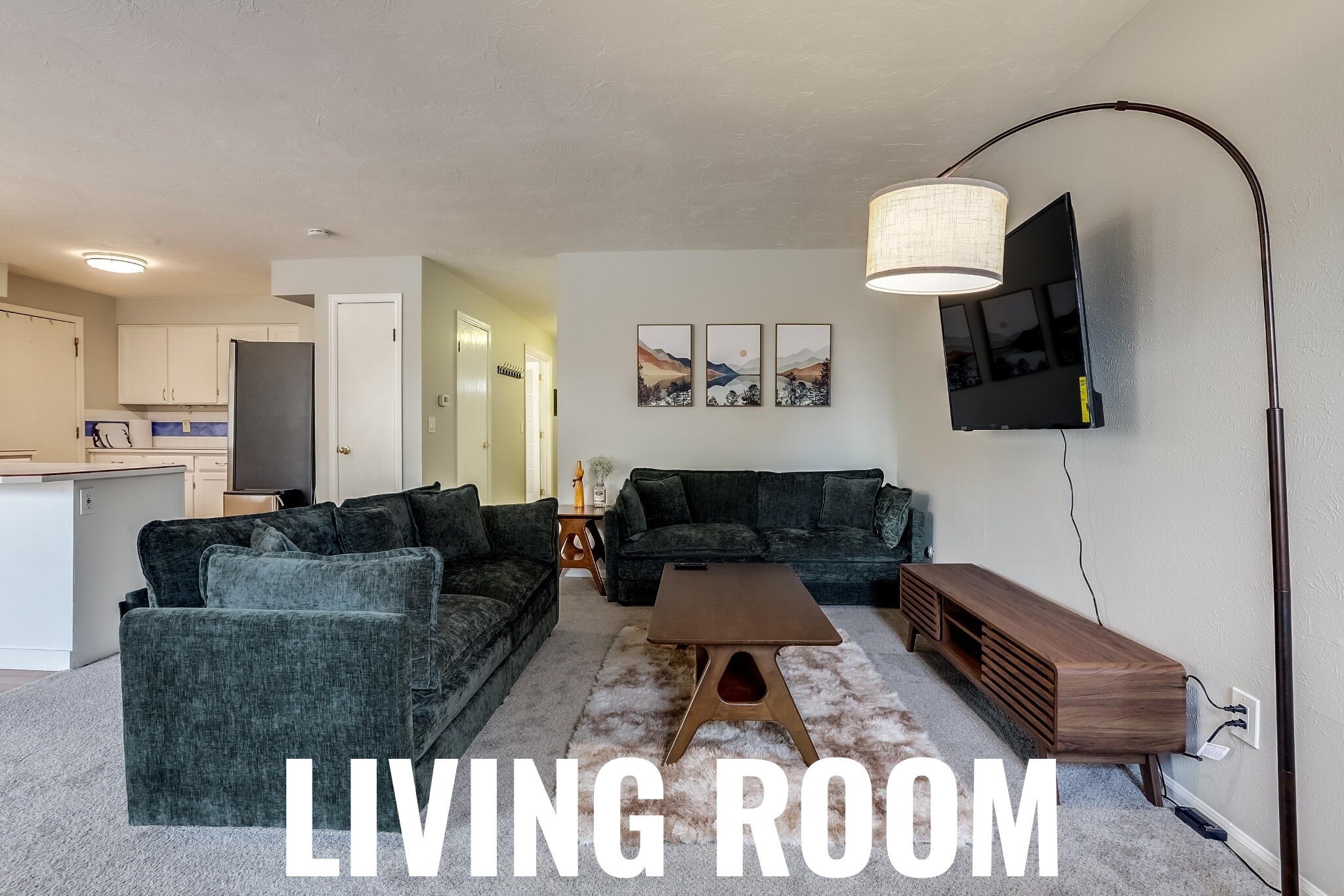 Building Photo - 3149 N Oak Cir