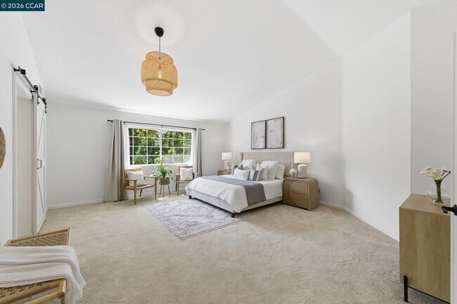 Building Photo - 601 Ambience Way