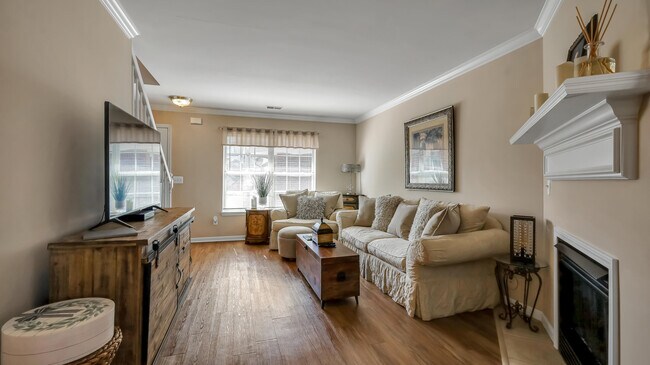 Building Photo - 5496 Stoney Pl S